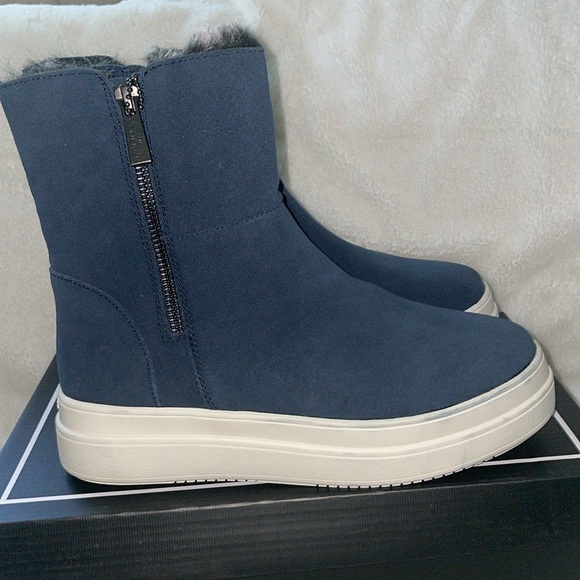 NWT J/SLIDES TRISTAN Navy Waterproof Suede Sneaker Boot - Picture 10 of 16